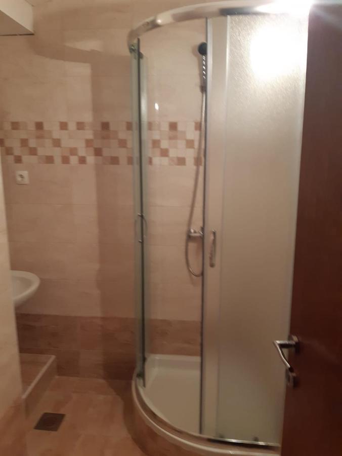 Apartmani I Sobe Grga Starigrad Paklenica Exterior photo