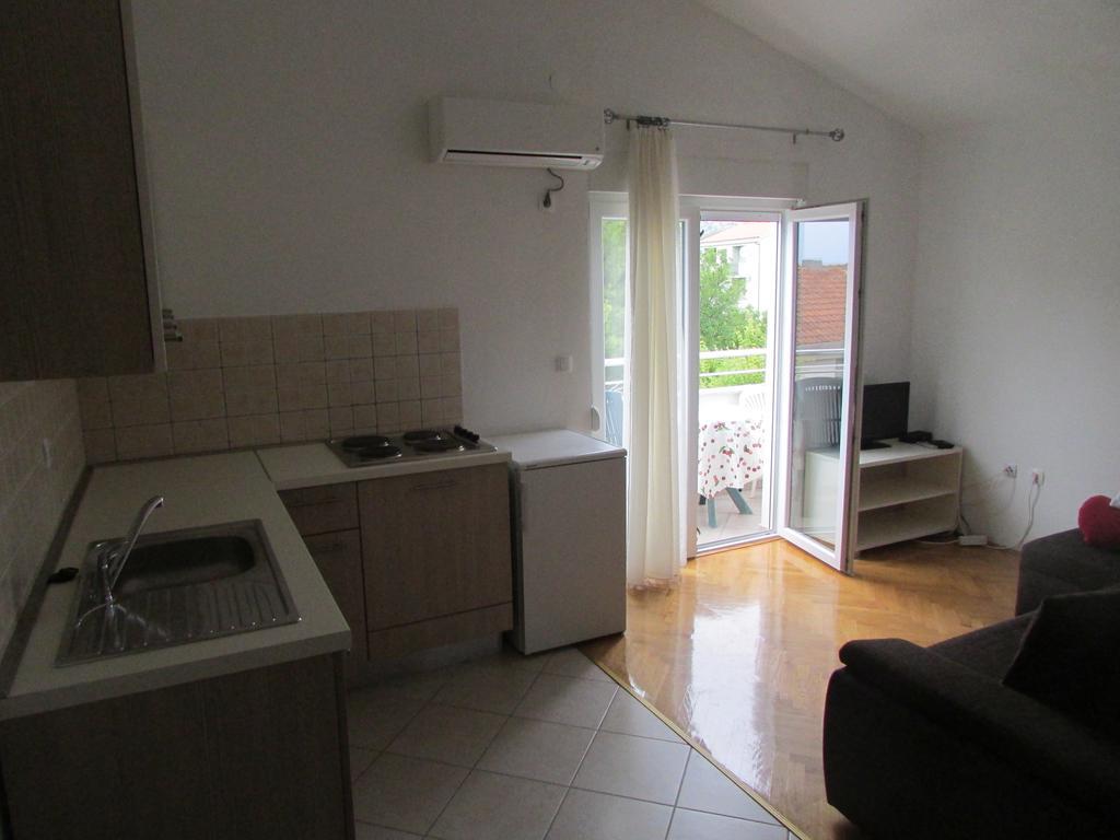 Apartmani I Sobe Grga Starigrad Paklenica Room photo